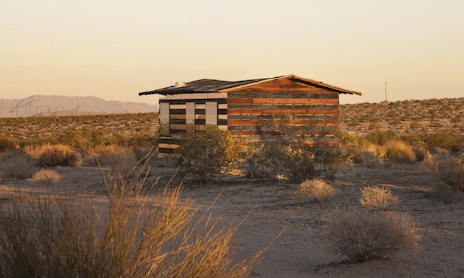 Lucid Stead: บ้านสุดเจิดท่ามกลางทะเลทราย