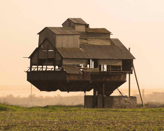 FLOATING CASTLE (UKRAINE)