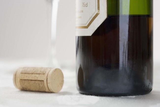 1442432582-syn-hbu-1442334085-wine-bottle-cork