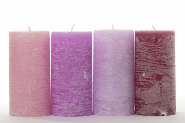 1442432603-syn-hbu-1442334310-colorful-candles