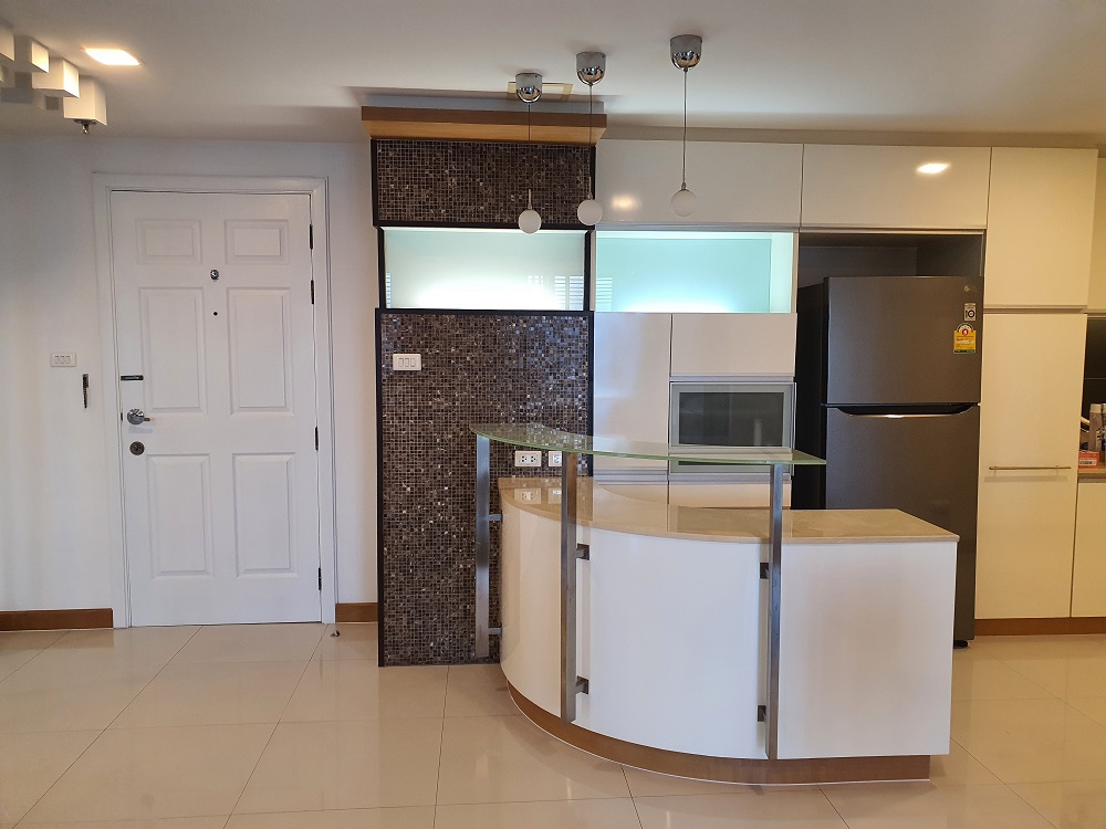 Fully-furnished Condo for Rent, 3 Bedrooms, 2 Bathrooms for rent at LP Narathiwat-chaopraya