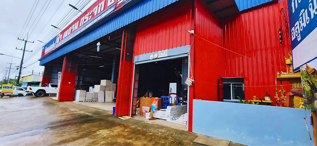 Construction materials business with building, warehouse and land, Ki Lek, Mae Rim, Chiang Mai